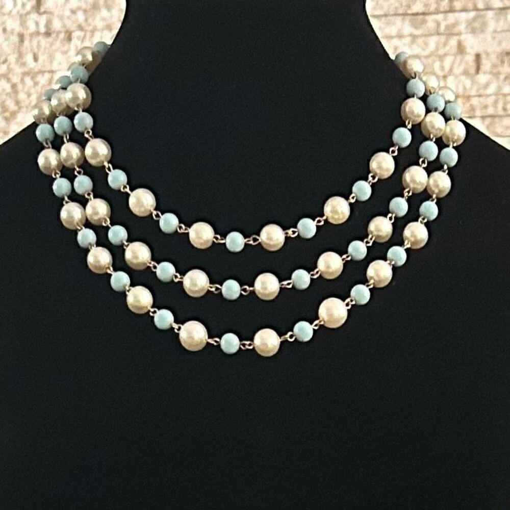 Vintage Layered Bib Necklace Womens OS Blue & Cream 3-Strand Link Chain Unsigned